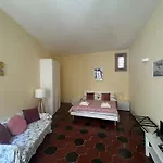 Le Due Torri In Rione Monti