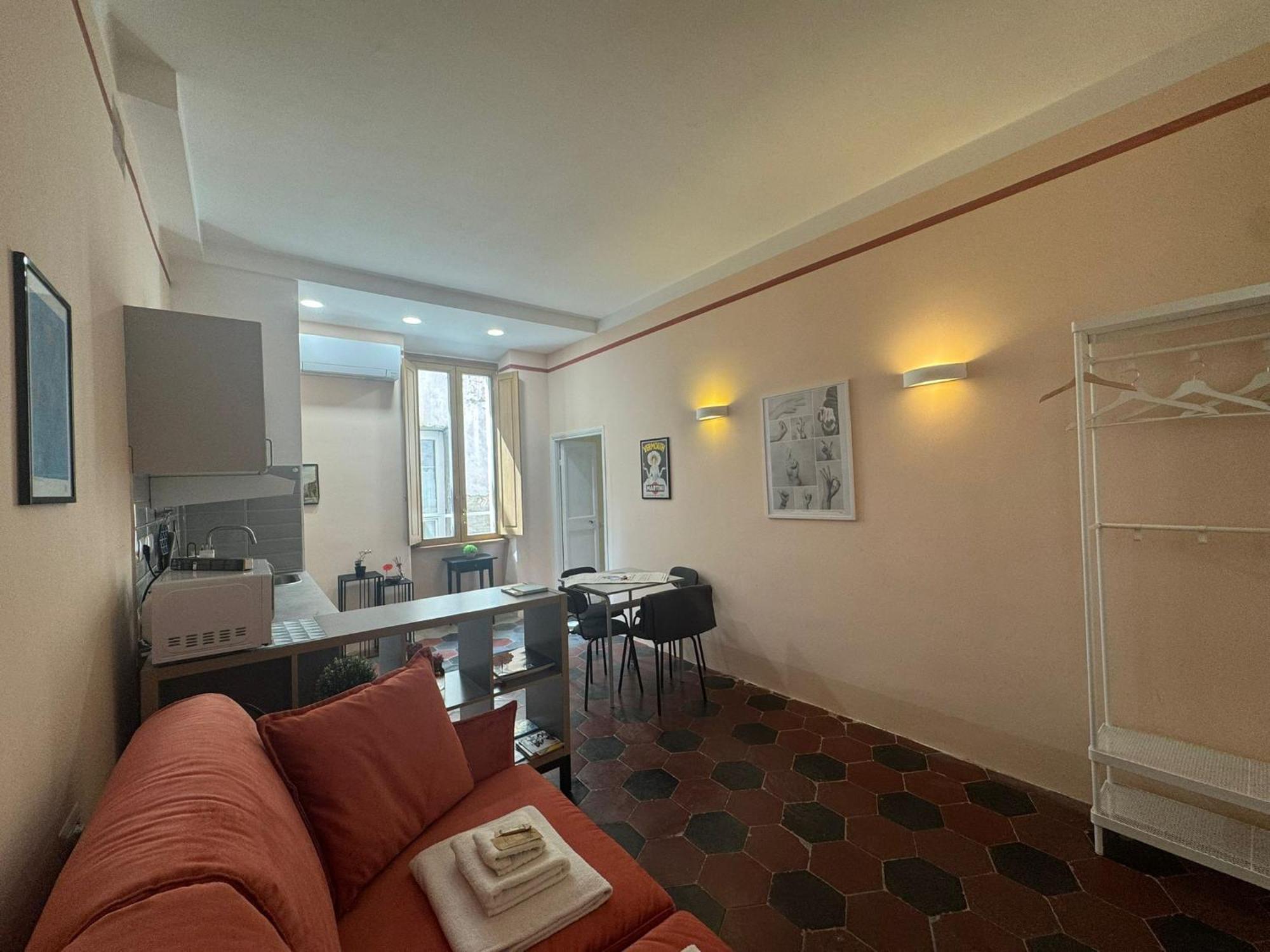 Appartamento Le Due Torri In Rione Monti *