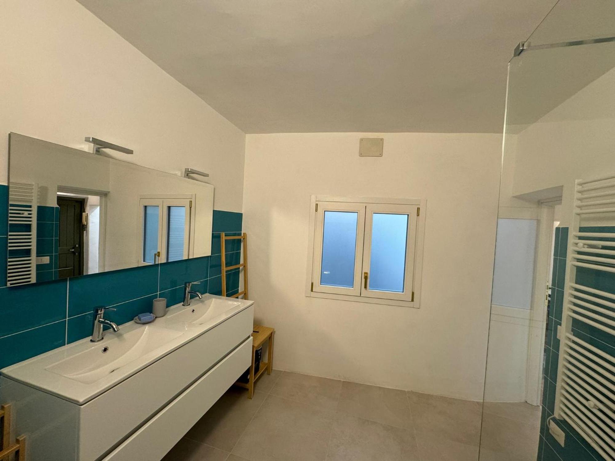 Le Due Torri In Rione Monti Rome